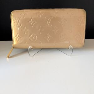 Louis Vuitton Authentic Vintage Gold Vernis Embossed Long Wallet